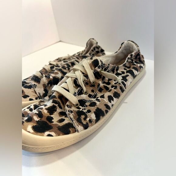 Time and Tru Leopard Print Sneakers | Women’s Size 11 Memory Foam Casual Shoes - Picture 3 of 9